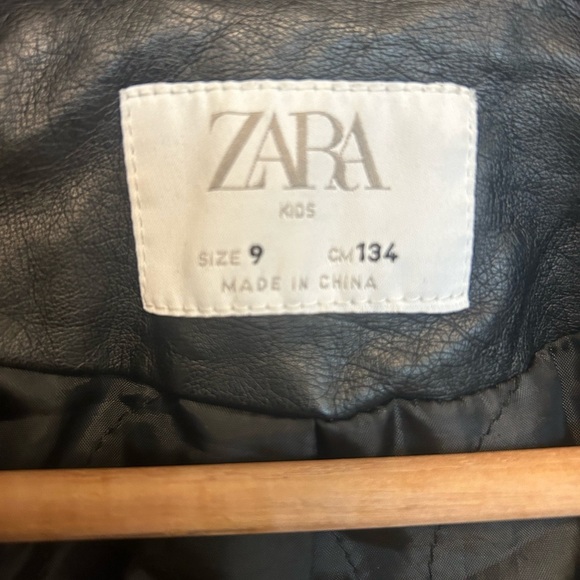 Zara Giris faux leather Moto in great condition size 9 - Picture 3 of 9